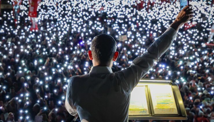 CHP Beyazıt Mitingi 100 Binlerce Kişiyle Gerçekleşti.