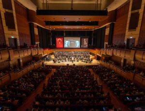 İzmir, Klasik Türk Müziği Korosu’ndan Muhteşem Yaz Konseri