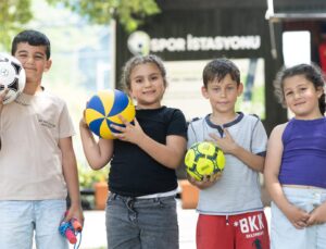 İzmir’de Spor Hamlesi: Ücretsiz Spor İstasyonlarına Yoğun İlgi