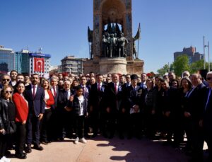 Taksim’de 19 Mayıs Coşkusu ve Siyasi Mesajlar!