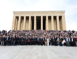 Dervişoğlu’ndan 19 Mayıs Mesajı: “Emaneti Canımız Pahasına Koruyacağız!”