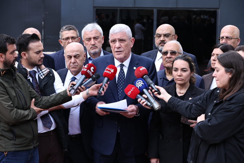 İYİ Parti Genel Başkanı Müsavat Dervişoğlu, Ayyüce Türkeş Taş’a yapılan saldırıya sert tepki gösterdi. Olayın takipçisi olacaklarını belirtti.