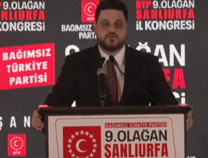 Hüseyin Baş: Özgür Özel’e Yapılan Yumruklu Saldırı  “Demokrasiye, Hukuka Yapılmış Bir Saldırıdır”