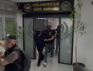 İzmir’de Devremülk Sahiplerini Hedef Alan Çete Yakalandı: 6 Milyonluk Vurgun!