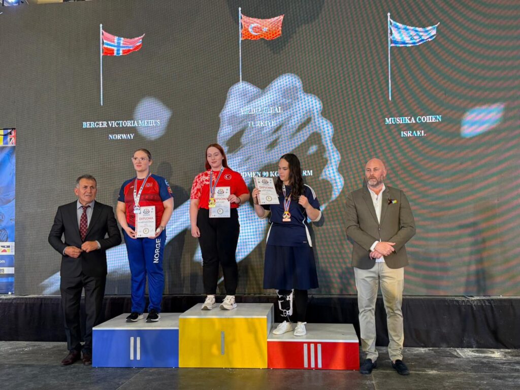 DEPSAŞ Enerji sporcuları Avrupa Bilek Güreşi Şampiyonası’nda 14 madalya kazanarak tarihi bir başarı elde etti. Dünya Şampiyonası hazırlıkları başladı.