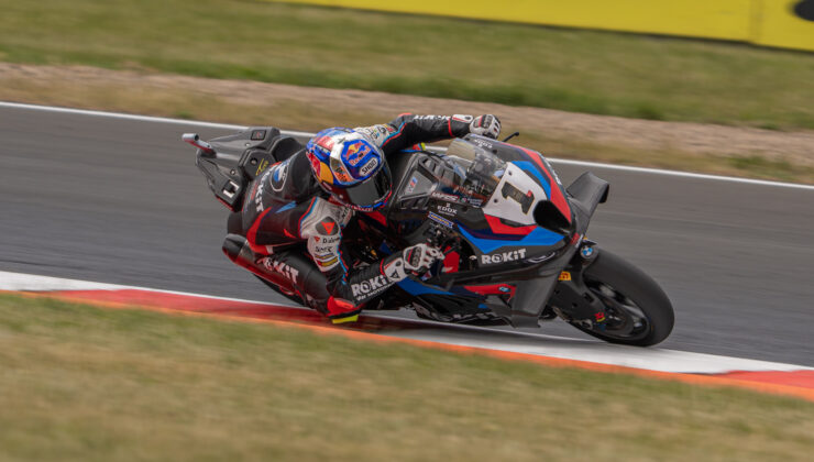 Toprak Razgatlıoğlu İtalya’da Zafere Uçtu: Şampiyonluk Umutları Yükseldi!