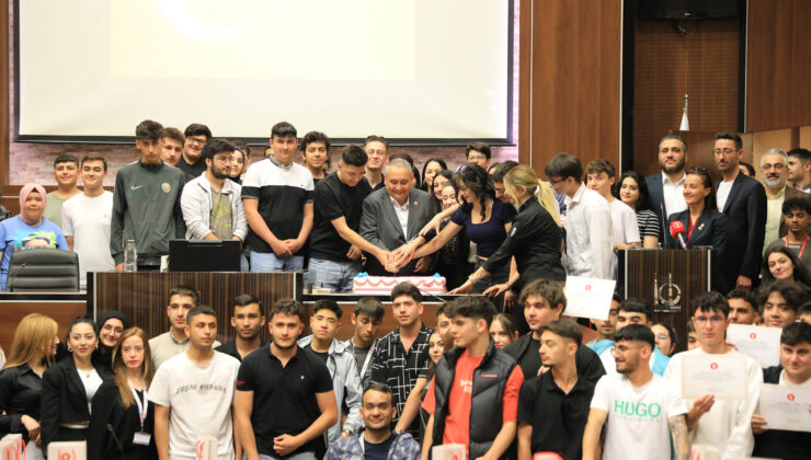 Keçiören Belediyesi Stajyer Öğrencilerini Unutmadı