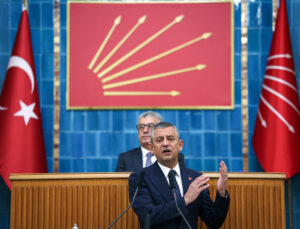 Özgür Özel’den Hükümete ‘Ekonomik Darbe’ Suçlaması: “İki Emekli Bir Koç Alamıyor!”