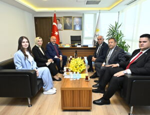 İYİ Parti Heyetinden Siyasi Partilere Bayram Ziyareti