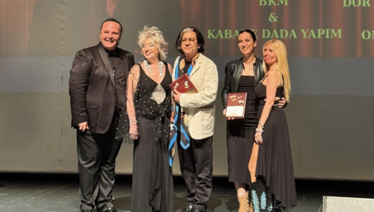 Üstün Akmen Tiyatro Ödülleri 9. Kez Sahiplerini Buldu