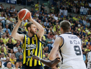 Beşiktaş Fenerbahçe Beko Final Serisinde Hız Kesmiyor  1. Maç 94-76  2. Maç 84-76 3. Maç BJK 98 FB 77