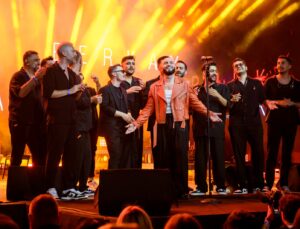 Berkay’dan Harbiye’de Büyüleyici Gece: “Bu Gece Hiç Bitmesin!”