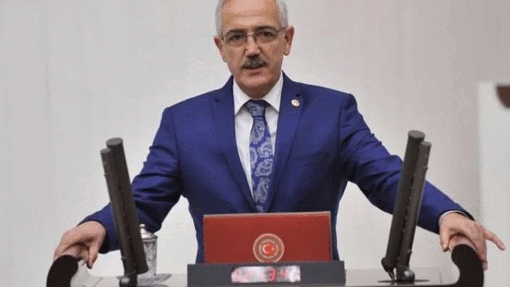 AKP Manisa eski milletvekili İsmail Bilen, Ankara’daki evinde geçirdiği kalp krizi sonucu hayatını kaybetti. Siyaset dünyası yasa boğuldu.