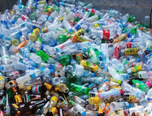 Türkiye Plastik Atık Cenneti mi Oluyor? Üsküdar Üniversitesi’nden Şok Eden Dosya