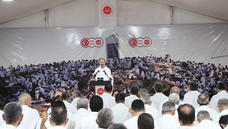 Diyanet İşleri Başkanı Prof. Dr. Ali Erbaş, Arafat’ta Vakfe duası yaptı