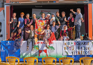 İzmir’in Köylerinde Tiyatro Mucizesi: Hayat Yeniden Başlıyor