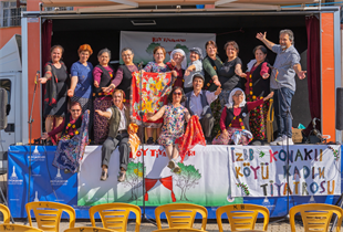 İzmir’in Köylerinde Tiyatro Mucizesi: Hayat Yeniden Başlıyor