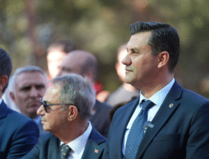 Son Dakika: Manisa Büyükşehir Belediye Başkanı Ferdi Zeyrek Vefat Etti