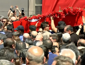 Manisa’yı Emanet Etti, Gitti; Şimdi Bizim Yükümüz Daha Ağır