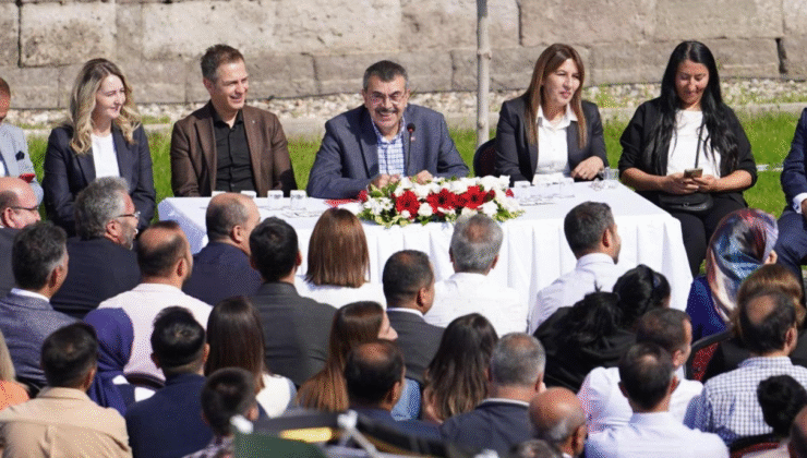 Öğretmenlere Yaz  Kolaylığı: Mesleki Çalışmalar Her İlde Yapılabilecek
