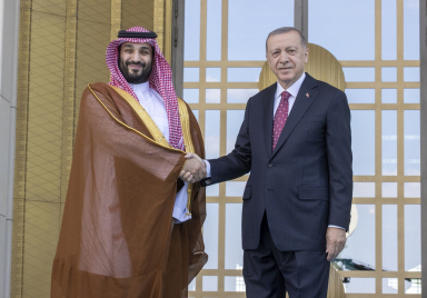 Cumhurbaşkanı Erdoğan, 14 Haziran 2025'te Mısır, İran, Ürdün liderleri ve Suudi Arabistan Veliaht Prensi ile görüştü. İsrail'in İran saldırılarını kınayan Erdoğan, Gazze'yi gölgeleme ve nükleer müzakereleri baltalama girişimlerine dikkat çekerek bölgenin yeni bir krize tahammülü olmadığını vurguladı.
