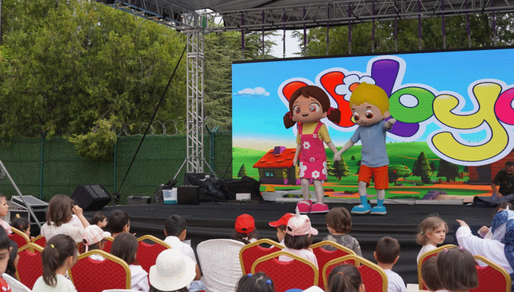 Niloya ve Arkadaşlarından Minik Kalplerle Buluşma