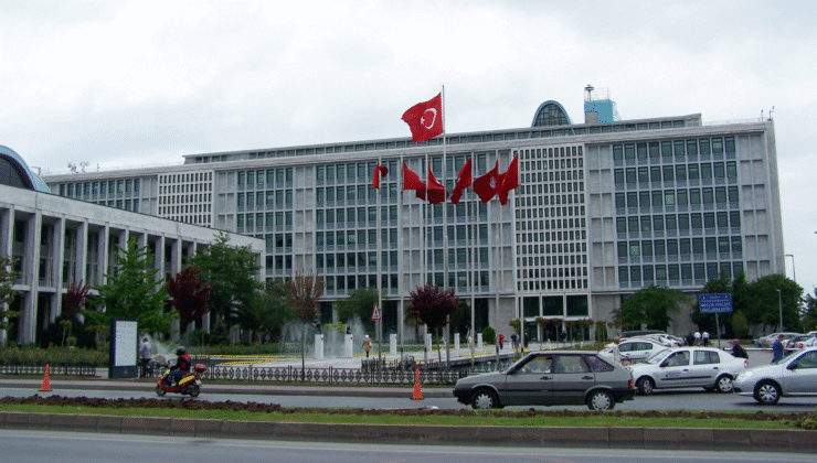 Saraçhane’de Adalet ve Dayanışma Rüzgarı: İmamoğlu İçin Birlik Mesajı