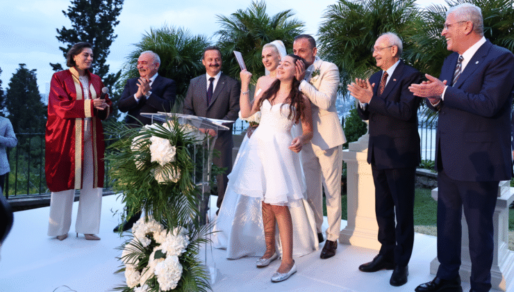 Siyasetin Önemli İsimleri Nikah Masasında Buluştu