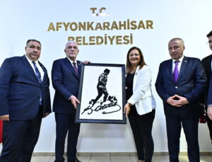 Dervişoğlu’ndan AKP ve MHP’ye “Dün hasım olduklarıyla bugün hısım oldular”