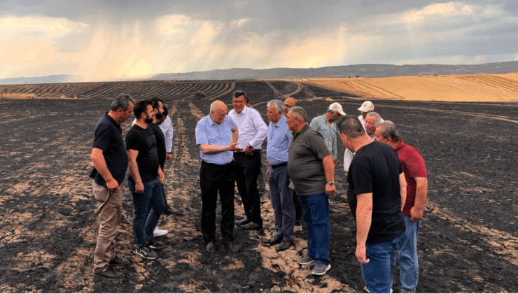 Bayraktar’dan Yangın Tarlalarına Ziyaret: “Çiftçimizin Yanındayız, Takipçisi Olacağız”