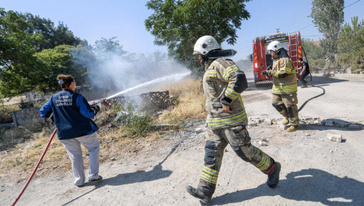 Orman Sevgisiyle Alevlere Direnen Baba-Kız: İzmir’in Gönüllü Kahramanları