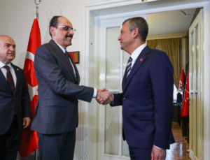 Özgür Özel ile MİT Başkanı İbrahim Kalın Meclis’te Görüştü