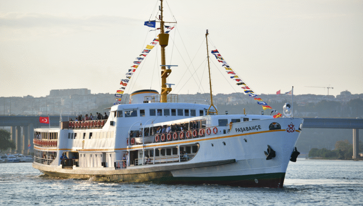 Yeşilçam Vapuru Seferde: Sinema Şöleni Adalar’da!