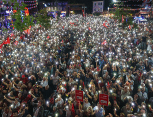 Özgür Özel’den Şile’de Ekonomi, Yangınlar ve “Kara Düzen” Eleştirisi