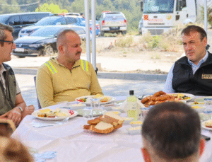Vali Sözer, Orman Yangınıyla Mücadele Ekiplerine Destek Verdi