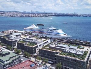 Türk Turizmine Kruvaziyer Dopingi: 2025’in İkinci Çeyreğinde Rekor Gelir