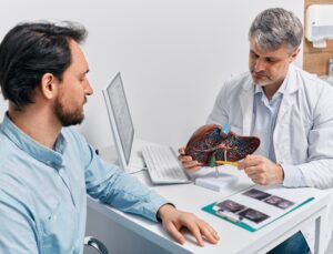 Karaciğer Kanserlerinin %60’ı Önlenebilir: Uzmanlardan ‘Sessiz Pandemi’ Uyarısı!