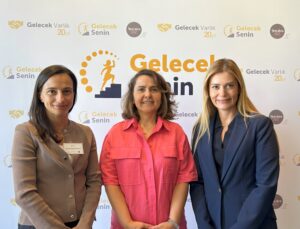 Kadınlara İş Hayatına Dönüş Desteği: Gelecek Varlık’tan ‘Gelecek Senin’ Mentörlük Programı