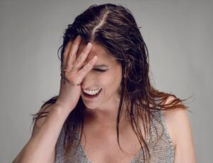 “Eveleme Geveleme” ile Selin Atasoy’dan Yeni Dönem Mesajı