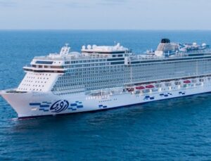 Muhafazakâr CruiseGemisi ile Umre Seyahati Başlıyor