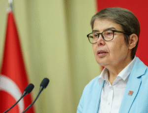 Zeliha Aksaz Şahbaz, “Kelepçeli Muayene, Tecrit Koşulları: Cezaevlerinde İnsanlık Dışı Uygulamalar Var”