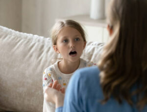 Prof. Dr. Ahmet Konrot: Kekemelik, Her Yaşa Göre Farklı Yaklaşımlar Gerektiriyor