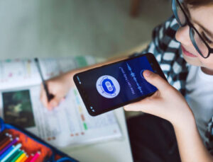 YAPAY ZEKA İLE DERTLEŞİRKEN BU 7 UYARIYA DİKKAT!