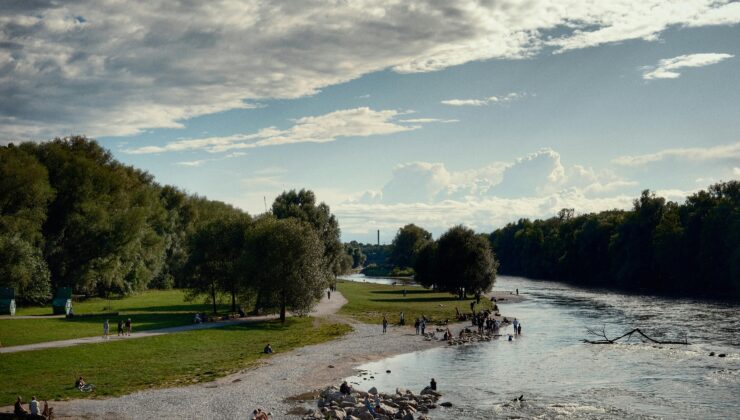 Yaz İshali Çocuklarda Hayati Risk Taşıyor: Uzmanından Ebeveynlere Kritik Uyarılar