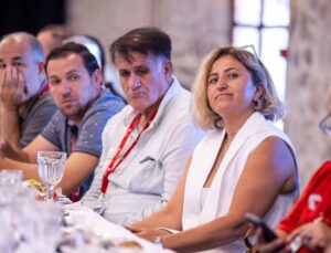 İzmir’de Spora Tam Destek: Başkan Tugay’dan Amatör Kulüplere Anlamlı Ziyaret