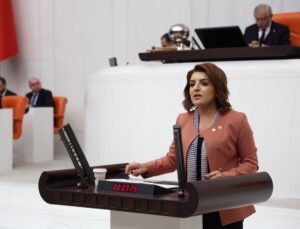 “Köprüler, Otoyollar, Halkın Geleceği Pazarlık Masasında”