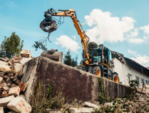 Şehirler Dönüşürken Can Güvenliği: Yıkım Sürecinde İSG Uygulamaları
