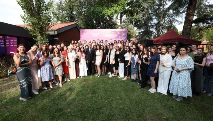 İstanbul’da Umut ve Dayanışma Rüzgârı: Binlerce Üniversiteli Kız Öğrenciye Gelecek Desteği Sağlandı