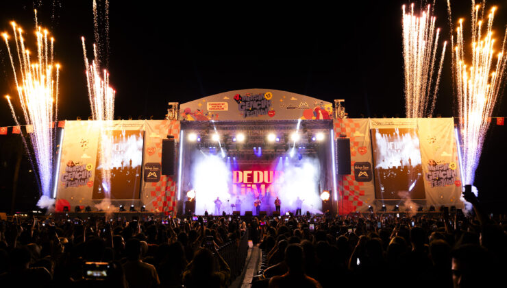 4. Mersin Gençlik Festivali Coşkuyla Başladı: Dedublüman İlk Günden Zirve Yaptı
