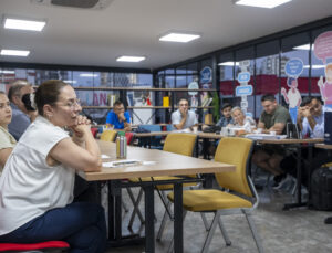 ‘Hello Mersin Yabancı Dil Konuşma Kulübü’ne Yoğun İlgi